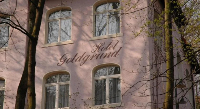 Hotel Burgblick Meißen, Забронировать Отель Отели Майсен с парковкой, рядом с Замок Альбрехтсбург Майссен, Парковка