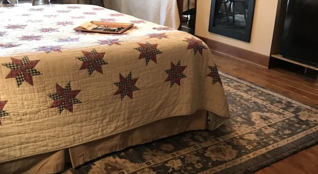 Двухместный полулюкс Equinox Inn at Canyon Lake