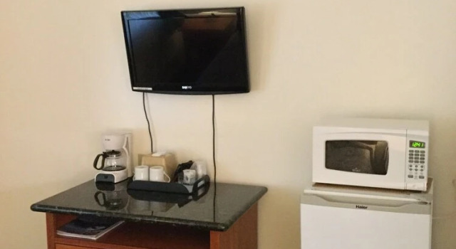 Одноместный номер Economy c 1 комнатой Cedar Lodge Motel