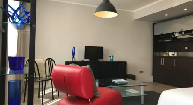 Студия Arthur Properties Rue dAntibes
