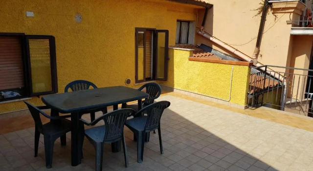B&B Via Roma, Book Bed and Breakfast Hoteller i Viggianello med parkering, Parkering