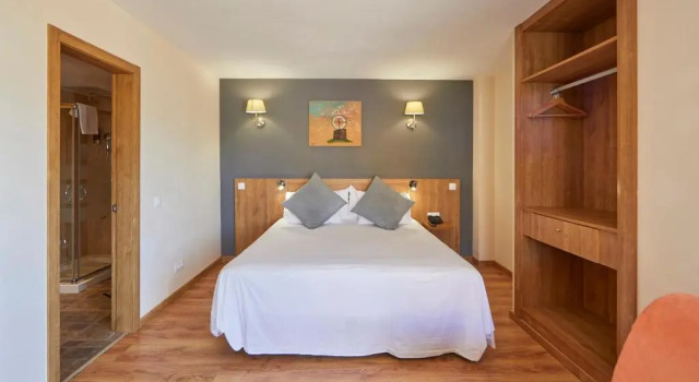 Полулюкс Nura Santa Ponsa & Spa