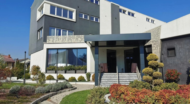 Guest rooms Denicija, Prenota Affittacamere Hotel a Skopje con parcheggio, Parcheggio