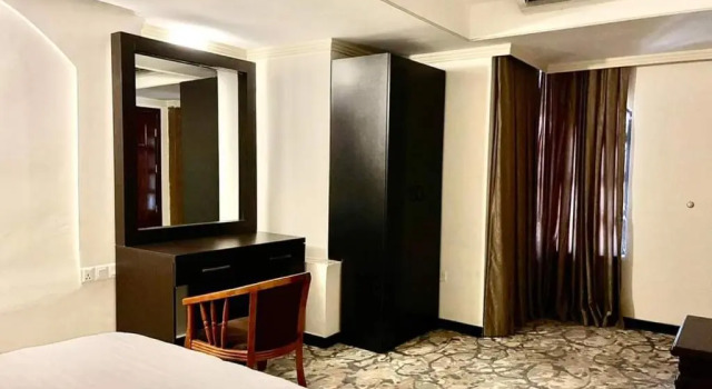 Al Sadier Palace, Rezervovat Hotel Hotely v Bagdád s parkováním, poblíž Firdos Square, Parkování