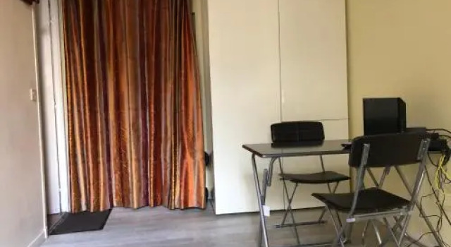 23 rue de la chapelle, Забронировать Отель Париж Иль-де-Франс, рядом с Монмартр