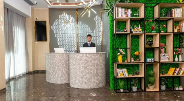 GreenTree Alliance Hotel Shenzhen Futian District Exhibition Center Jingtian Metro Station, Boek Hotel Hotels in Guangdong met parkeren, Parkeren