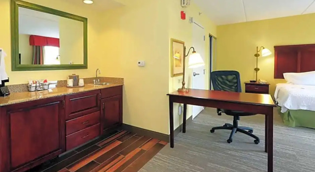 Студия Hampton Inn and Suites of Lamar