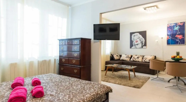 Апартаменты Modern Central Apartments RENOVATED