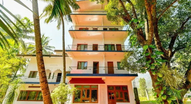 OYO 16660 Anamudi Heritage Resort