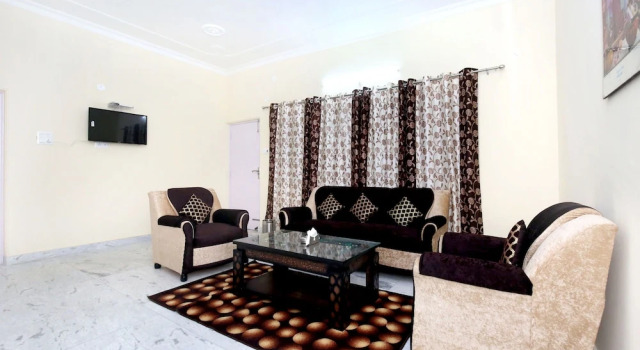 OYO 10737 Home Mountain View 3BHK Keleston