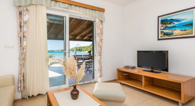 Mare 2, Varaa Hotelli Hotellit Kvarner Islands uima-altaalla, Uima-allas