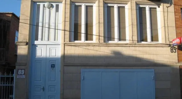 Hostel Temuri, Забронировать Хостел Хостелы Кутаиси, рядом с Bagrati Cathedral, Хостел