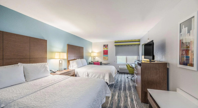Четырёхместный номер Standard Hampton Inn Oakland-Hayward