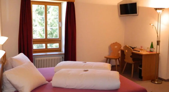 Hotel Preda Kulm, 予約 ホテル Berguen Bergun Filisur