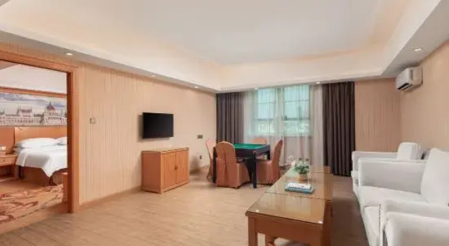 Люкс Vienna Hotel Guangzhou Huadu Sunac Wanda Furong