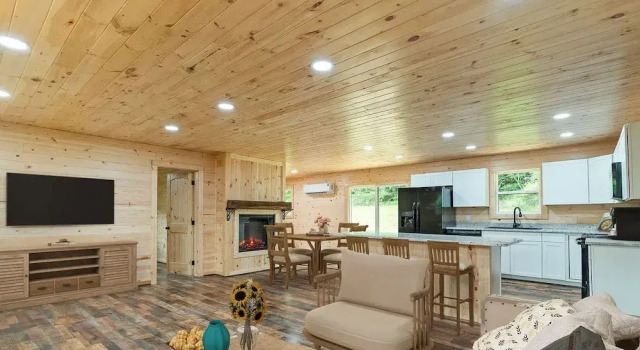 Black Butte - Lux Family Cabin With Games Firepit, Забронировать Апартаменты/квартира Апартаменты Пиджен-Фордж, рядом с Семейный парк Goats on the Roof, Апартаменты/квартира