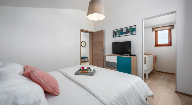 Cozy Home In Galizana With Outdoor Swimming Pool, Reserva ahora Hotel Loborika Pula