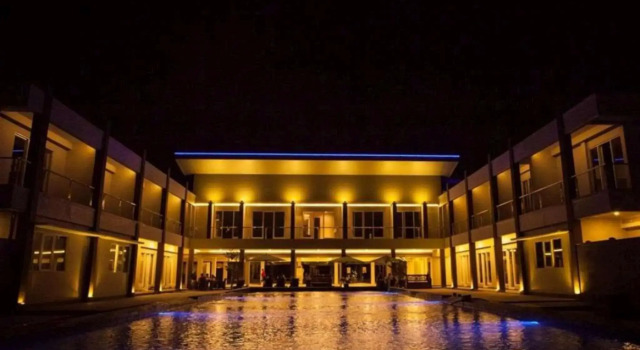 D'Season Premiere Hotel, 예약 호텔 Jepara 자바 중심부
