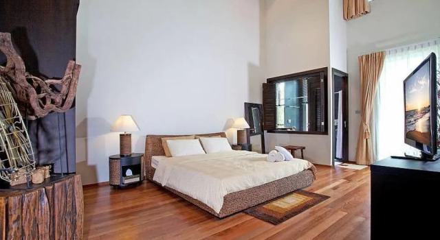 Villa Friendship 7