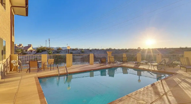 Апартаменты Walkable Waterfront Oasis w/ London Bridge Views!