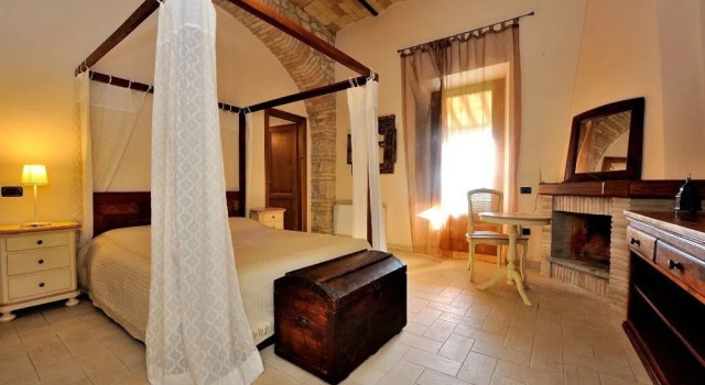 Agriturismo Tenuta Copio, Book Hotel Hotels in Baschi with a Pool, Swimming Pool
