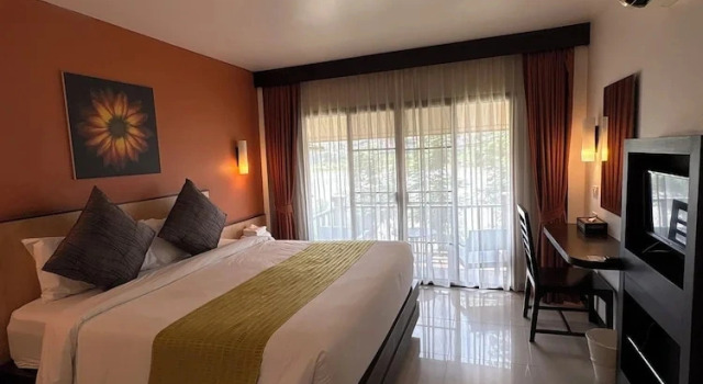 Номер Standard с балконом и с видом на реку Chiangkhong Teak Garden Riverfront Hotel
