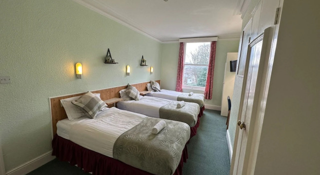 Апартаменты Green Gables Hotel