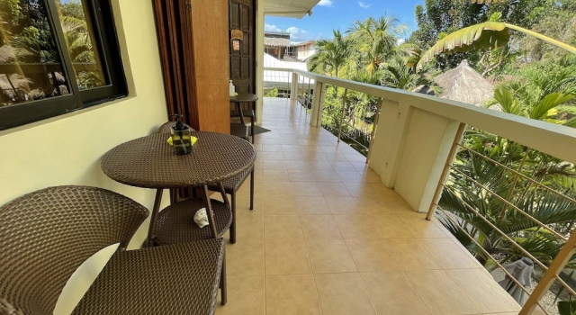 Номер Deluxe с красивым видом из окна Palms Cove Resort