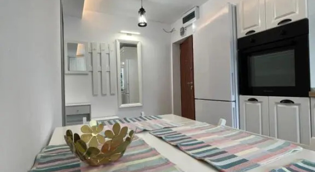 Robert’s Apartament 2
