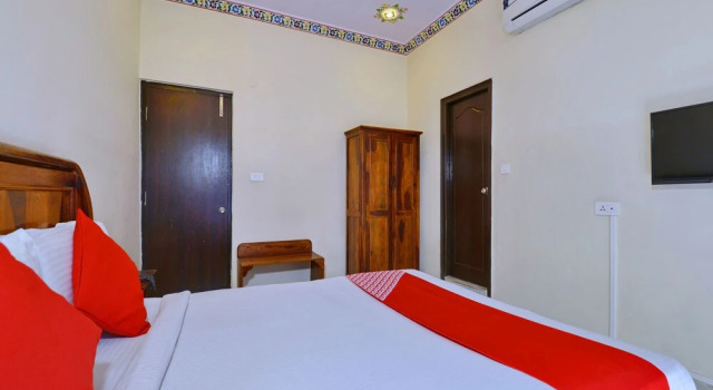 OYO 1484 Hotel Royal Pratap Niwas, Rezervovat Hotel Udajpur Rajasthan