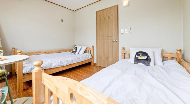 Jeju Batdol Pension