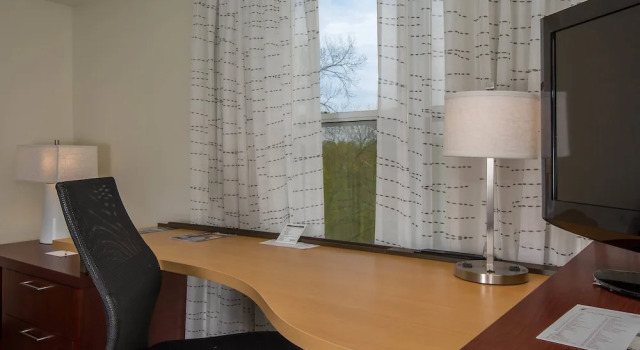 Residence Inn Charlotte Piper Glen, Buchen Sie Hotel Ballantyne Charlotte
