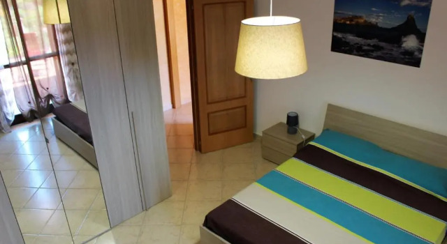 Villa Vulcano, tra l'Etna e il mare, Book Villa Sommerhuse i Etna, Hytte