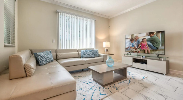 Super nice and spacious home with private pool near Disney, Buchen Sie Hotel Hotels in Four Corners mit Pool, Schwimmbad