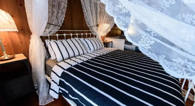 Номер Standard Rimrabeang Amphawa Cafe and Suite