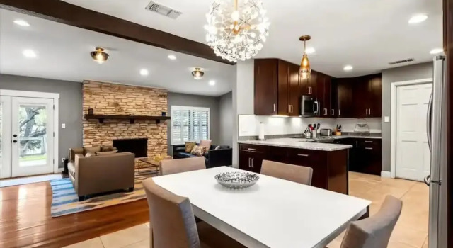 Spacious Retreat with Private Pool, Book Lejlighed Austin Greater Austin