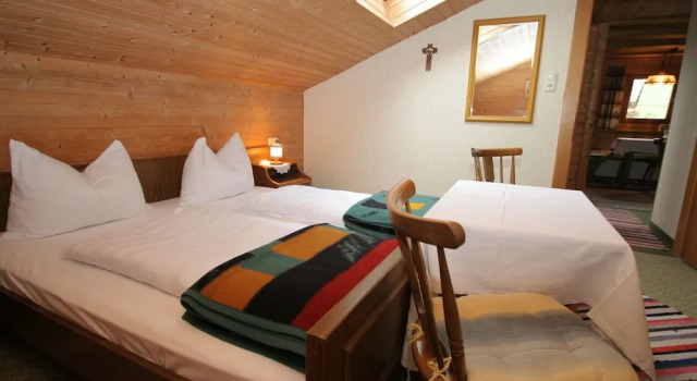 Cozy Apartment in Reith im Alpbachtal With Balcony, Забронировать Апартаменты/квартира Отели Долины Альпбах с парковкой, Парковка