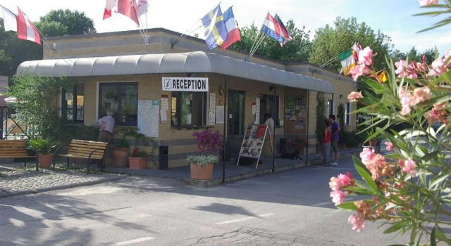 Camping Village Torre Pendente, Book Campingplads Hoteller i Pisa med pool, Swimmingpool