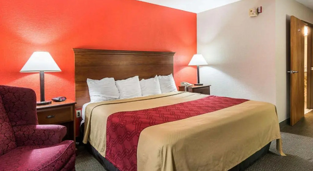 Номер Econo Lodge Andrews Air Force Base