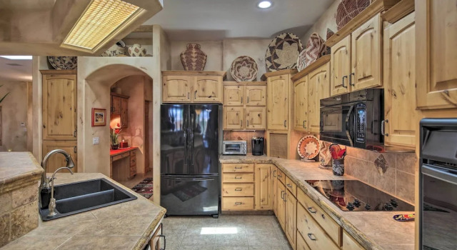 Апартаменты с 3 комнатами Patio, Grill & Yard: Pet-friendly Lake Havasu Gem