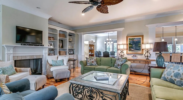 #167 Sea Island - 8 Br home by RedAwning, Book Feriehus Sommerhuse i Debordieu Colony, Hytte
