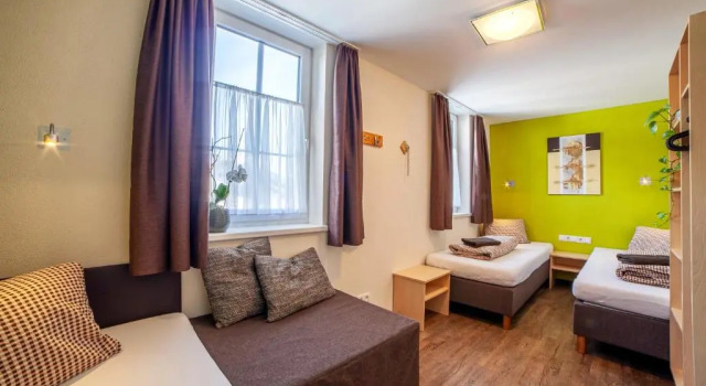 Трёхместный номер Standard Rutsche Hostel