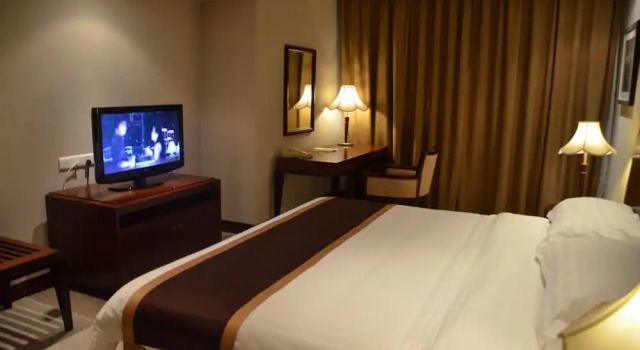 Люкс Deluxe New Century Hotel Pudong Shanghai