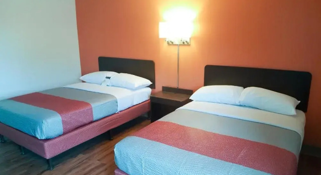 Motel 6-Maryland Heights, MO, Prenota Motel Hotel a Missouri con parcheggio, Parcheggio
