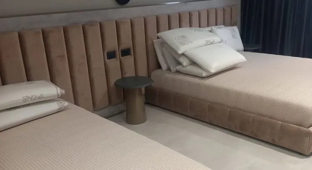 Трёхместный номер Deluxe с балконом Comfort Suites