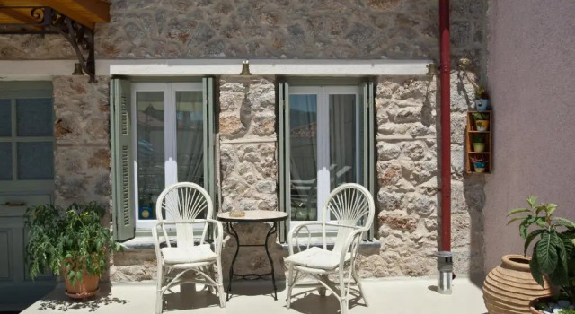 Guesthouse Simou with view 3 bedrooms, Book Hotel Distomo-Arachova-Antikyra 