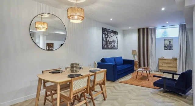 Апартаменты Charming & Modern Duplex Apartment Center of Paris