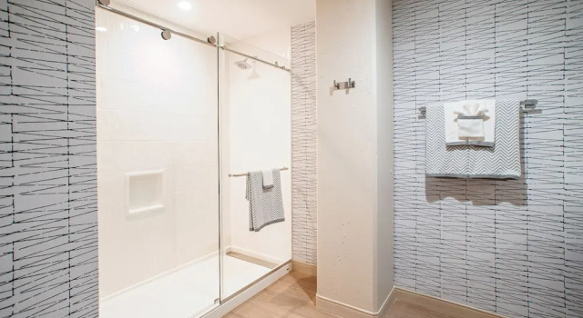 Четырёхместный номер Standard Cambria Hotel Austin Downtown