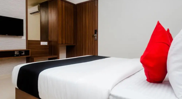 Capital O 28004 Hotel Mathoshree, Забронировать Отель Отели штата Махараштры 3 звезды, 3*