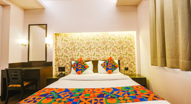 Номер Deluxe FabHotel Prime Aashraye
